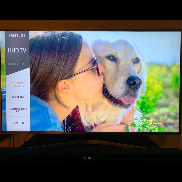 Samsung UHD TV MU7000 49’ - Picture 2 of 6